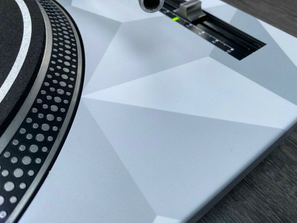 Technics SL-1200 / 1210 MK2 White Shapes Faceplate - Image 2