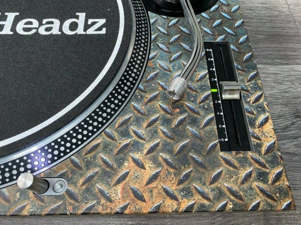 Technics SL-1200 / 1210 MK2 Chequer Plate Faceplate - Image 6